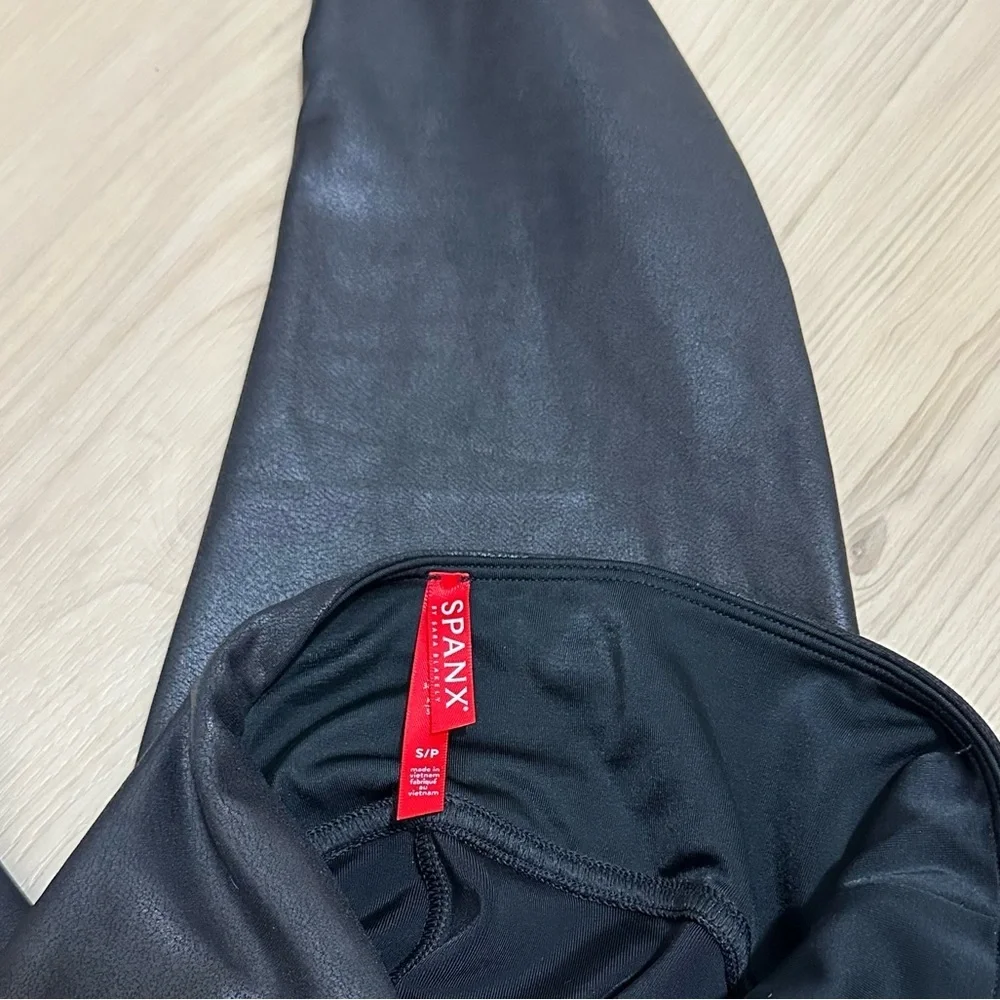 Spanx faux leather tummy control leggings - Picture 6 of 6